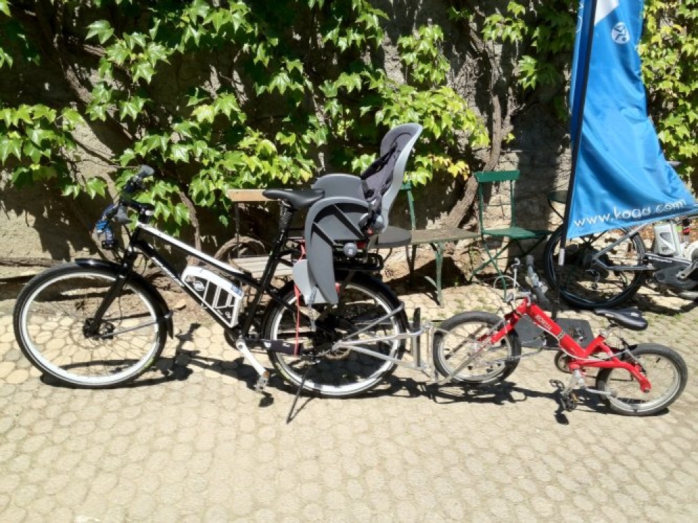 Porter vos deux enfants avec un seul vélo ? Facile !